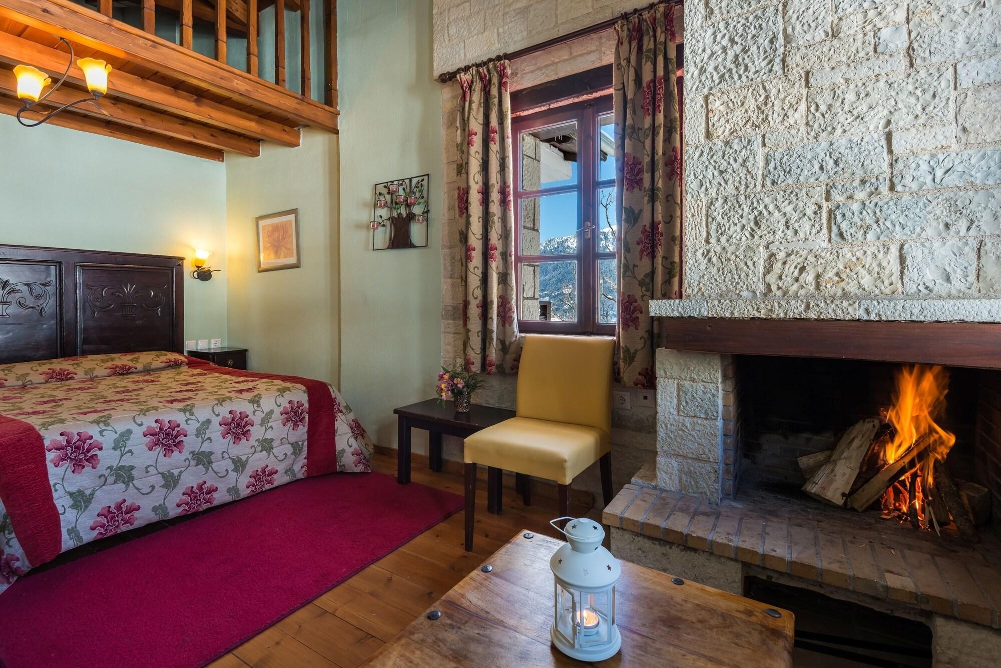 Mikri Arktos Hotel Eláti Eksteriør billede
